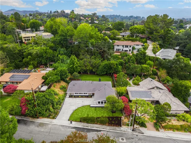 1425 Marianna Road, Pasadena, California 91105