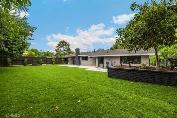 1425 Marianna Road, Pasadena, California 91105