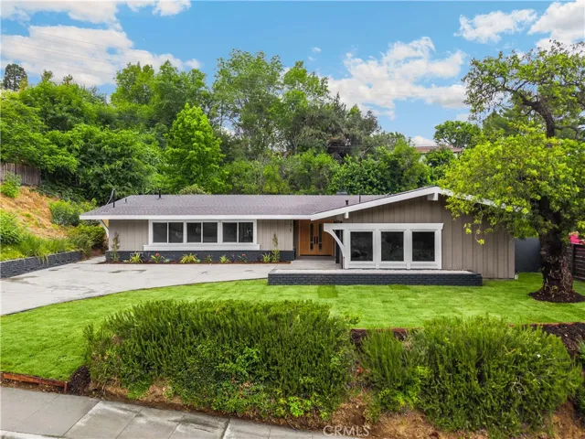 1425 Marianna Road, Pasadena, California 91105