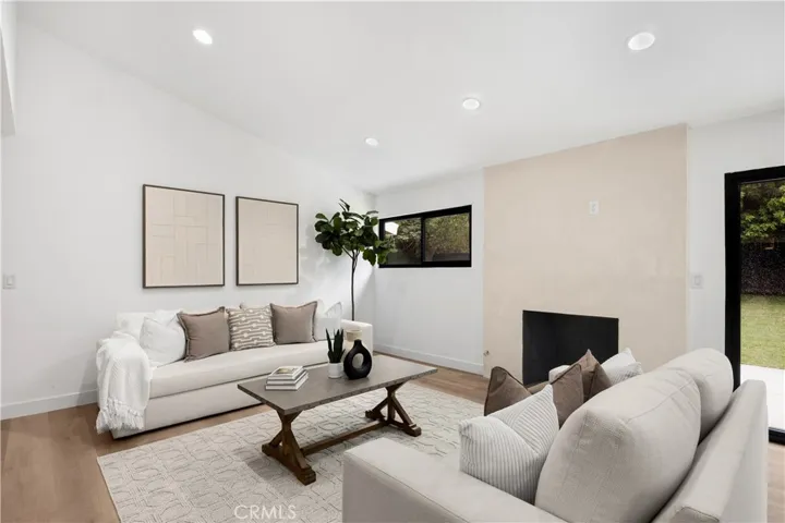 1425 Marianna Road, Pasadena, California 91105