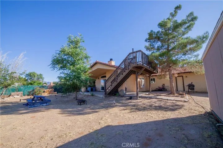HUGE BACKYARD