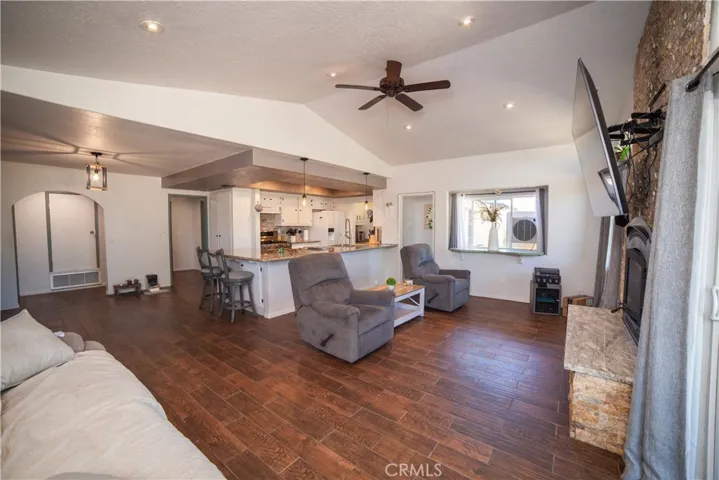 OPEN AIR CONCEPT FAMILY ROOM/KITCHEN