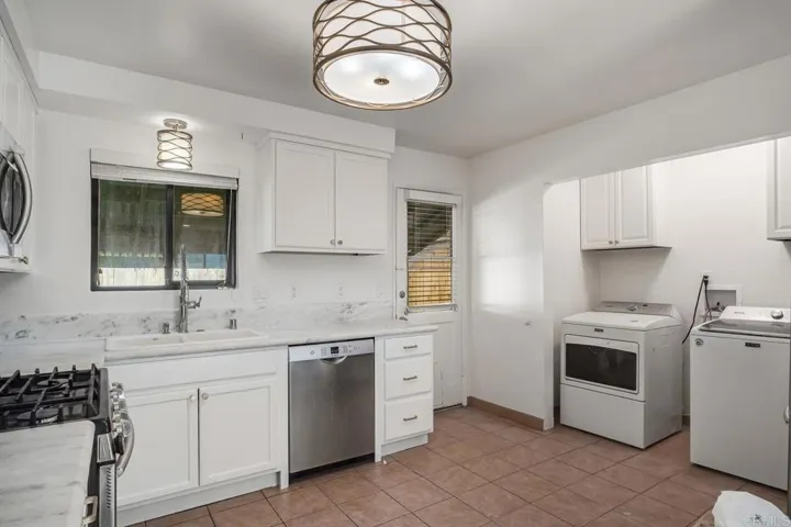 737 N Alda Drive, San Marcos, California 92069