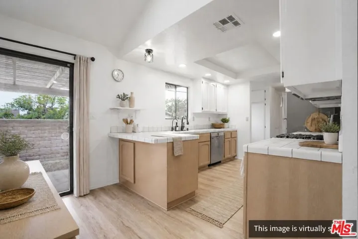 1071 N Glendora Avenue, Covina, California 91724