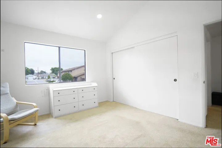 1071 N Glendora Avenue, Covina, California 91724