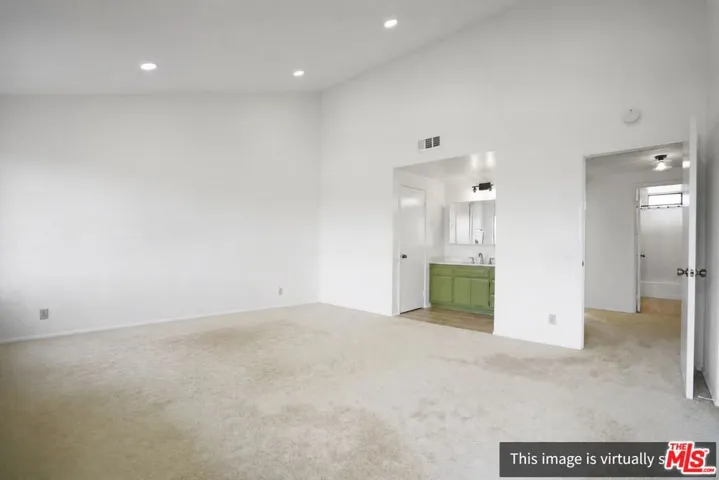 1071 N Glendora Avenue, Covina, California 91724