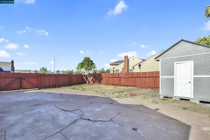 425 W 8th St, Pittsburg, California 94565