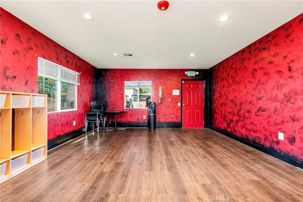 bedroom 3/classroom 3