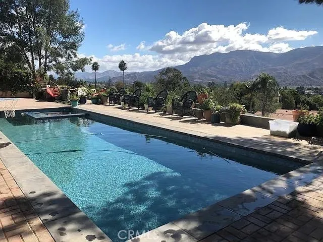 468 E View, Santa Paula, California 93060