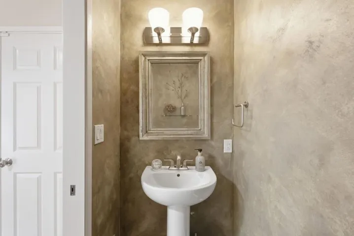 13565 Wendy Lane, Saratoga, California 95070