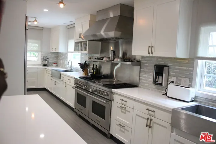 4109 Shadyglade Avenue, Studio City, California 91604