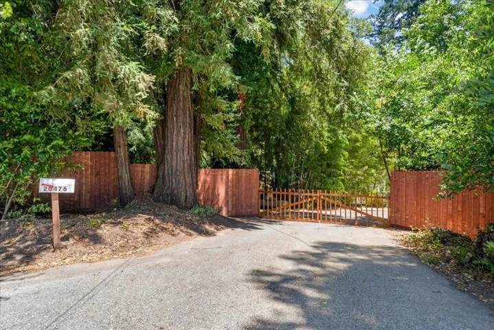 20476 Santa Cruz Highway, Los Gatos, California 95033