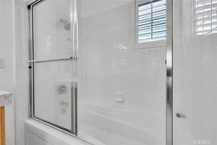 Primary suite tub shower combination