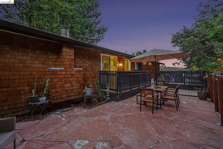 2185 Trafalgar Pl, Oakland, California 94611-3245