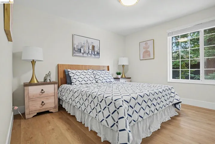 2185 Trafalgar Pl, Oakland, California 94611-3245