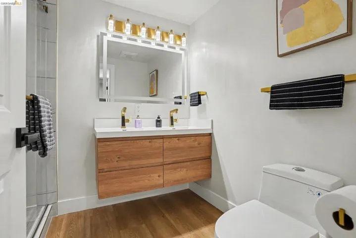 2185 Trafalgar Pl, Oakland, California 94611-3245