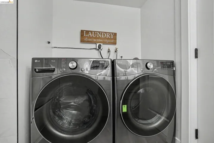 2185 Trafalgar Pl, Oakland, California 94611-3245