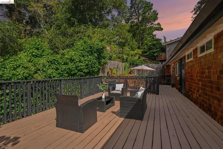 2185 Trafalgar Pl, Oakland, California 94611-3245