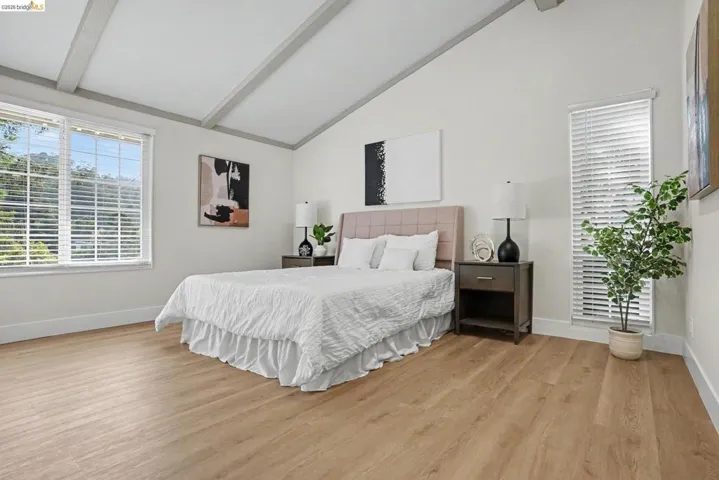 2185 Trafalgar Pl, Oakland, California 94611-3245