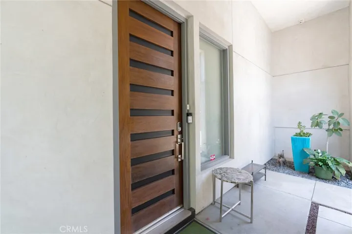 319 Camillo Road, Sierra Madre, California 91024