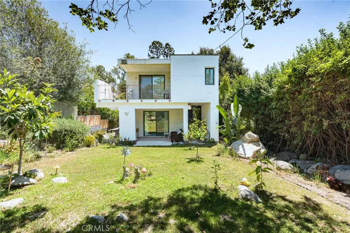 319 Camillo Road, Sierra Madre, California 91024