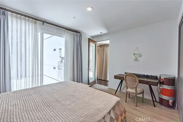 319 Camillo Road, Sierra Madre, California 91024