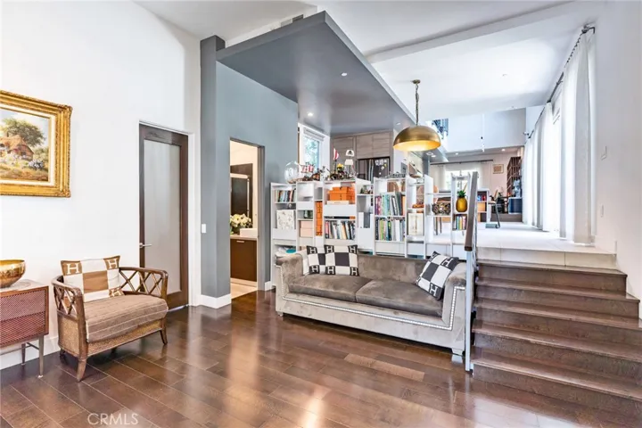 319 Camillo Road, Sierra Madre, California 91024