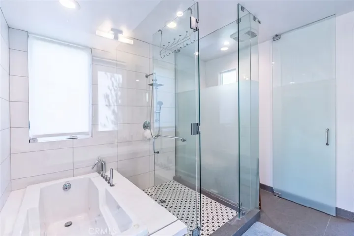 319 Camillo Road, Sierra Madre, California 91024