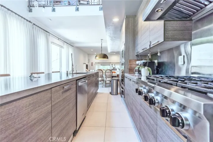 319 Camillo Road, Sierra Madre, California 91024