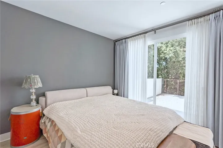 319 Camillo Road, Sierra Madre, California 91024