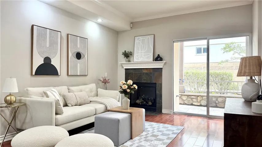 690 S Marengo, Pasadena, California 91106