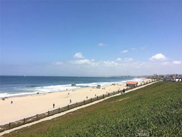 702 Pacific Coast Highway A, Redondo Beach, California 90277