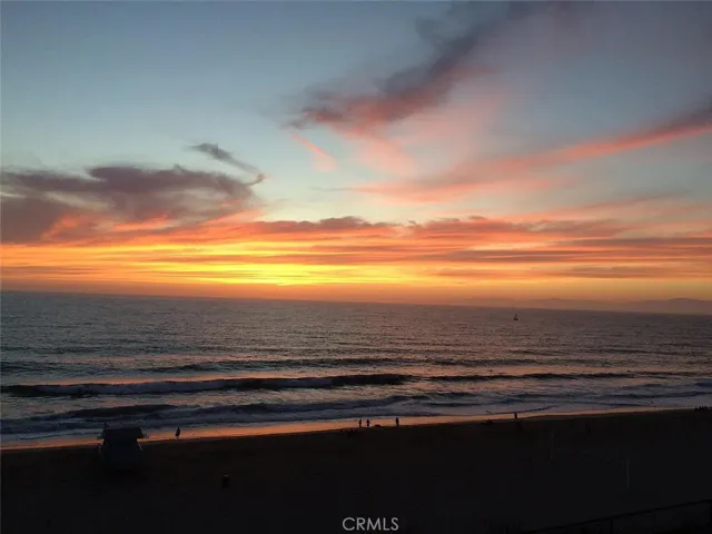 702 Pacific Coast Highway A, Redondo Beach, California 90277