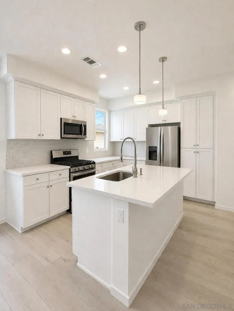 1390 Santa Victoria Rd 4, Chula Vista, California 91913 — photo 5
