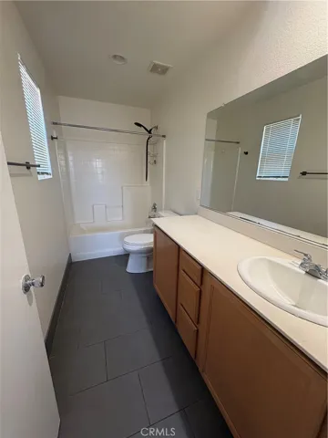 16562 Jasmine, Victorville, California 92395