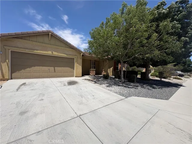 16562 Jasmine, Victorville, California 92395