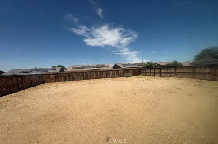 16562 Jasmine, Victorville, California 92395