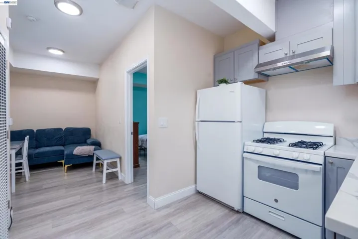7691 Church Street B, Gilroy, California 95020-5153
