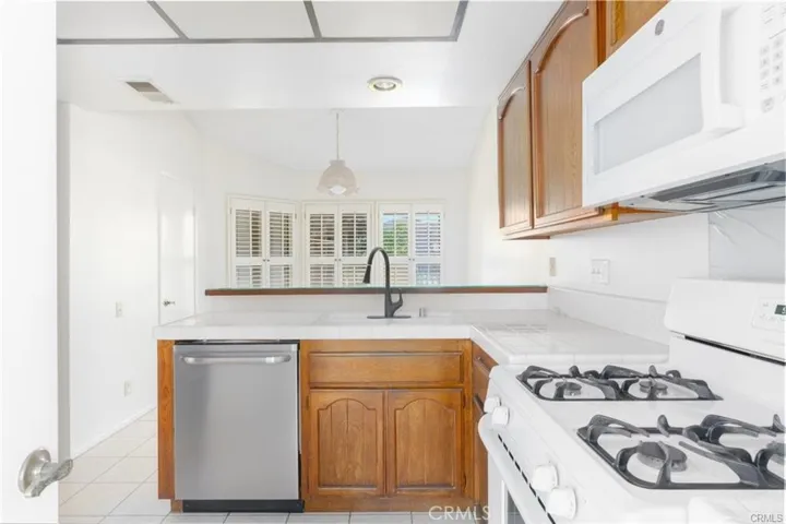 23 Columbus, Irvine, California 92620