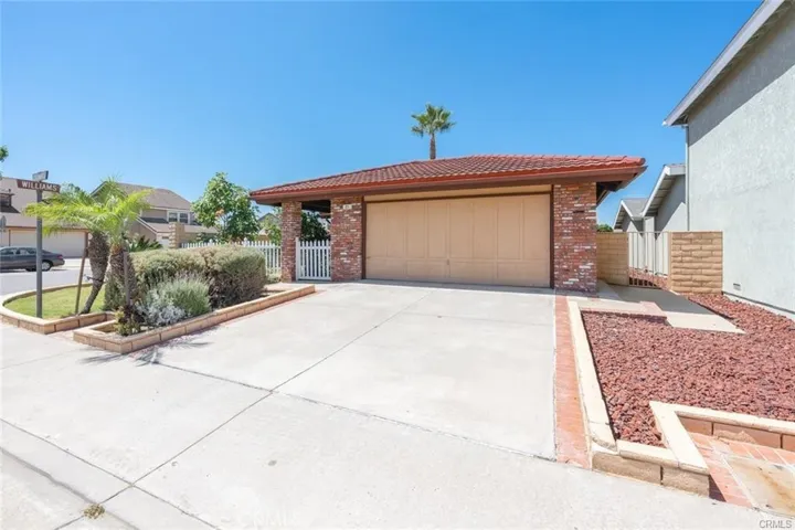 23 Columbus, Irvine, California 92620