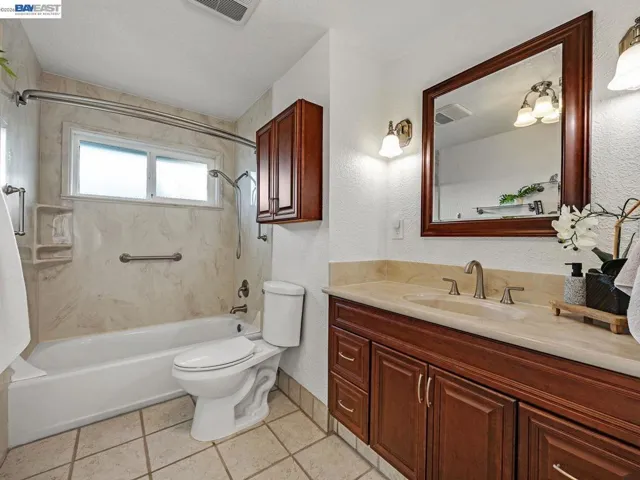359 Michell, Livermore, California 94551