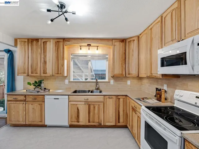 359 Michell, Livermore, California 94551
