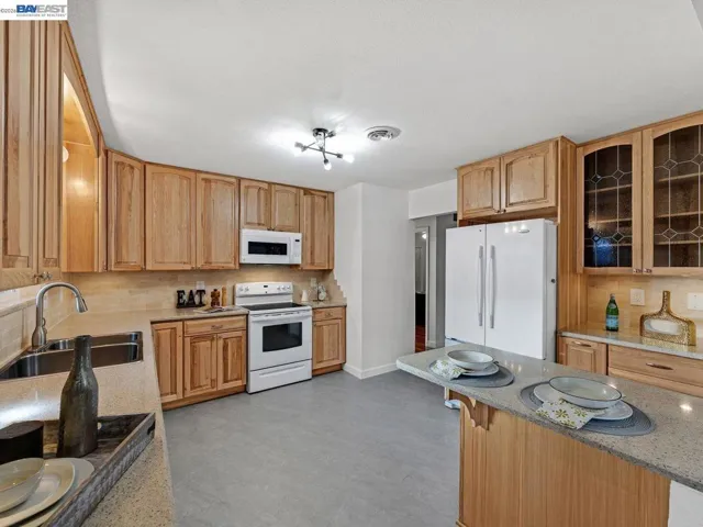 359 Michell, Livermore, California 94551