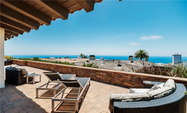 758 Barracuda Way, Laguna Beach, California 92651
