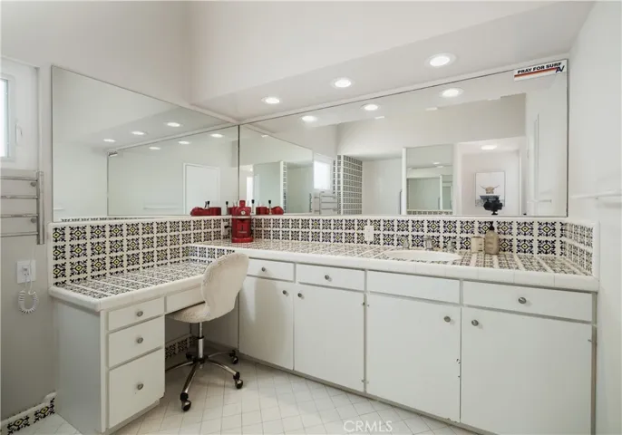 758 Barracuda Way, Laguna Beach, California 92651