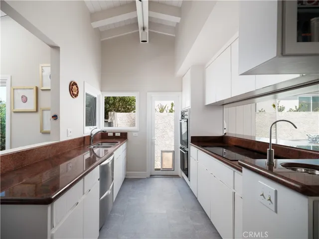 758 Barracuda Way, Laguna Beach, California 92651