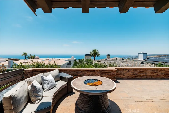 758 Barracuda Way, Laguna Beach, California 92651