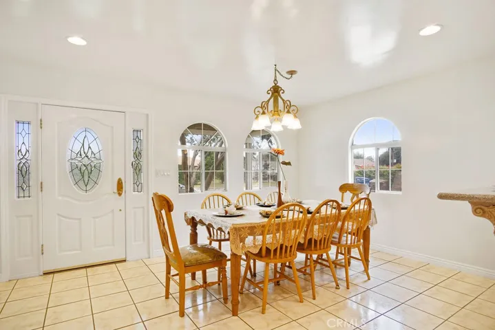 Dinning Front House