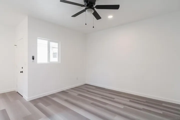 Studio unit - living space
