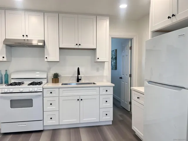 2888 Ocean View, San Diego, California 92113